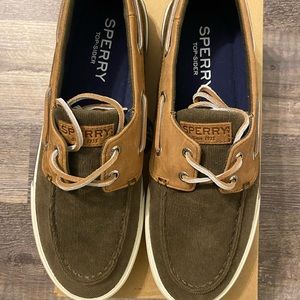 Sperry boat shoes